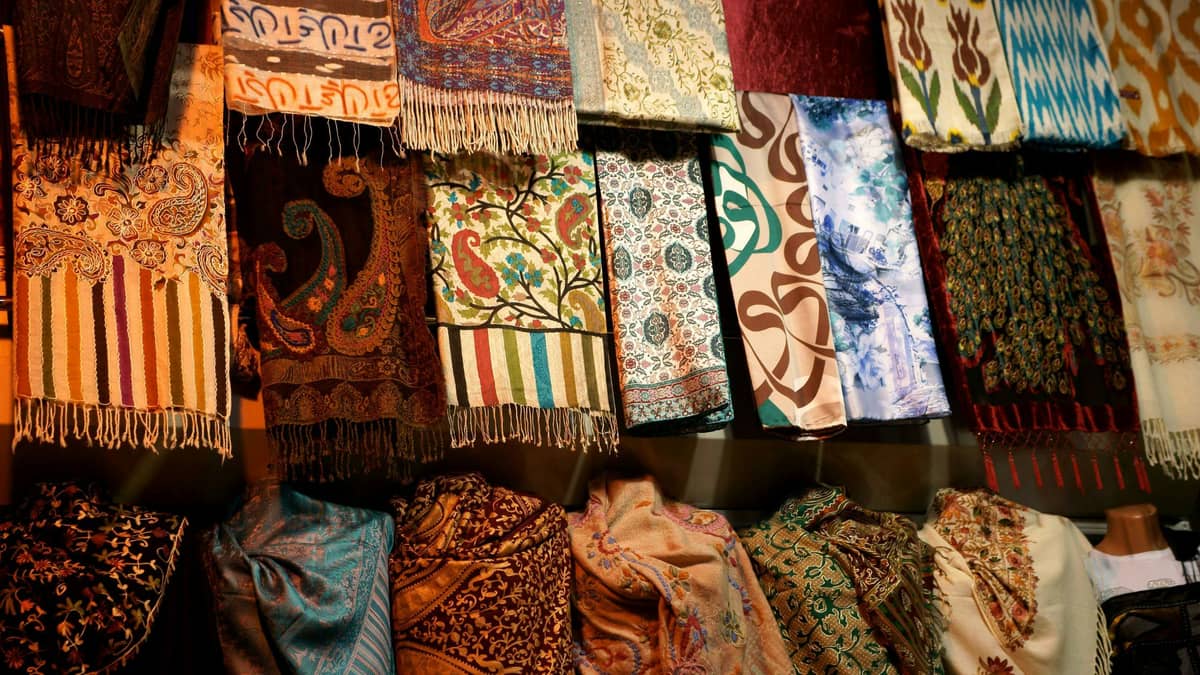 Kashmir Pashmina Workshop — Buying Authentic Shawls