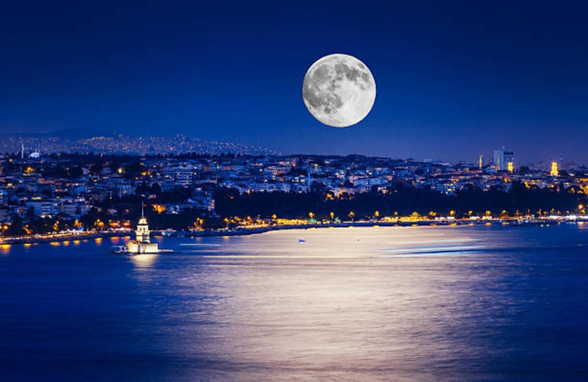 super-moon-sea