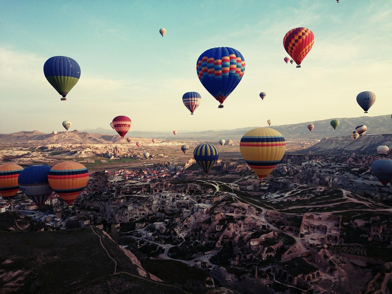 Cappadocia, Turkey – A Dreamlike Landscape with Hot Air Balloons
